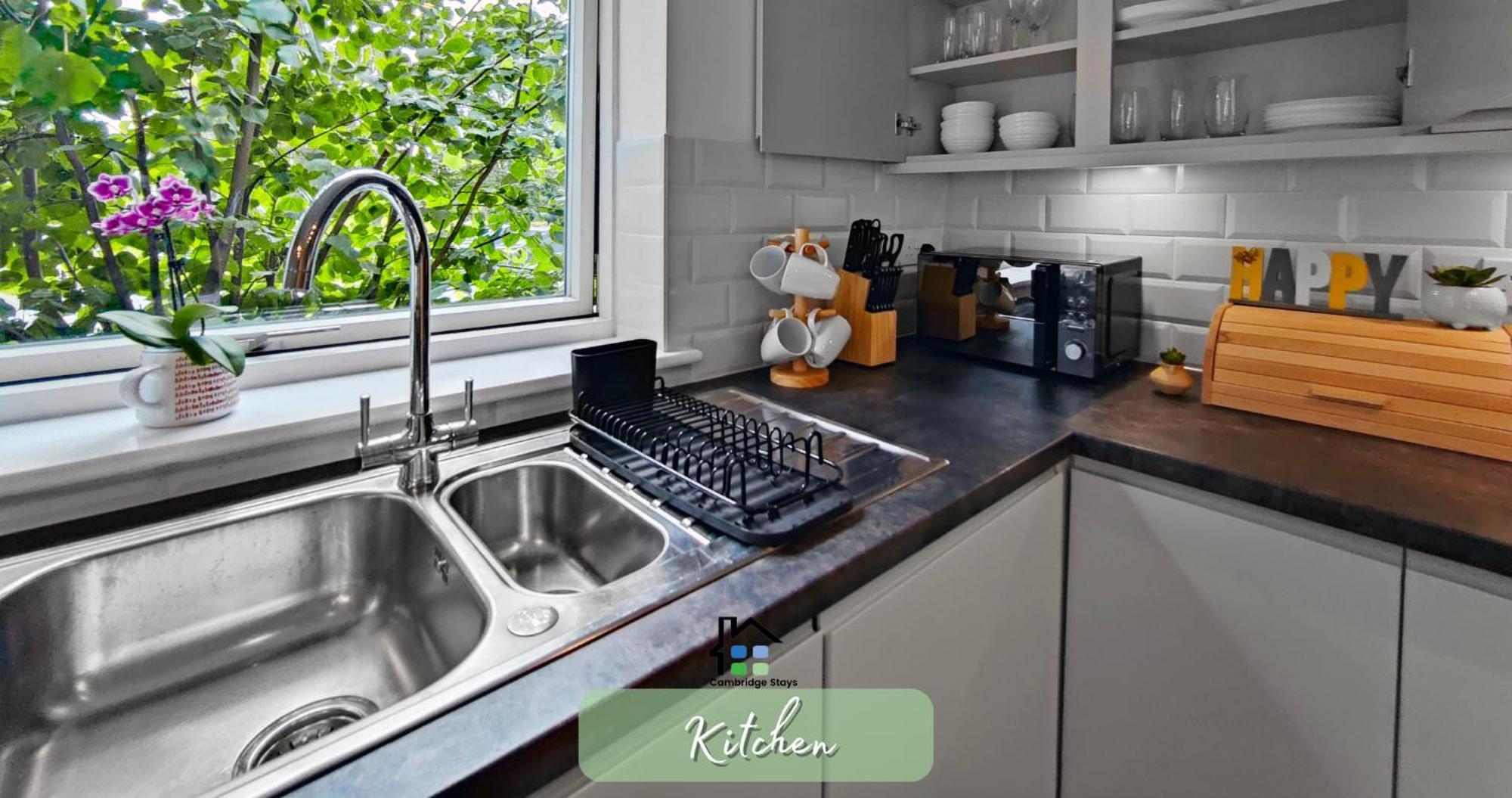 2br Flats-easy Walk To Centre-parking-balcony Apartment